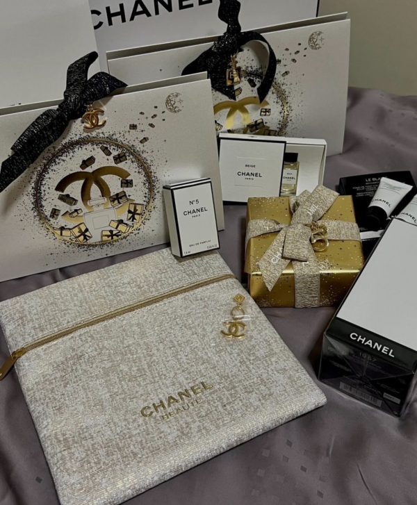 CHANEL 香奈兒 聖誕限量化妝包 #米白：圖片 4