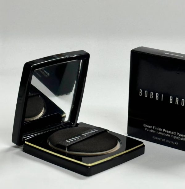Bobbi Brown 輕隱毛孔柔焦蜜粉餅 9g #01：圖片 2